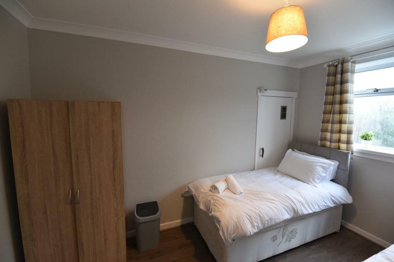 Sighthill 3 Bedrooms With Private Garden Edinburgh Dış mekan fotoğraf