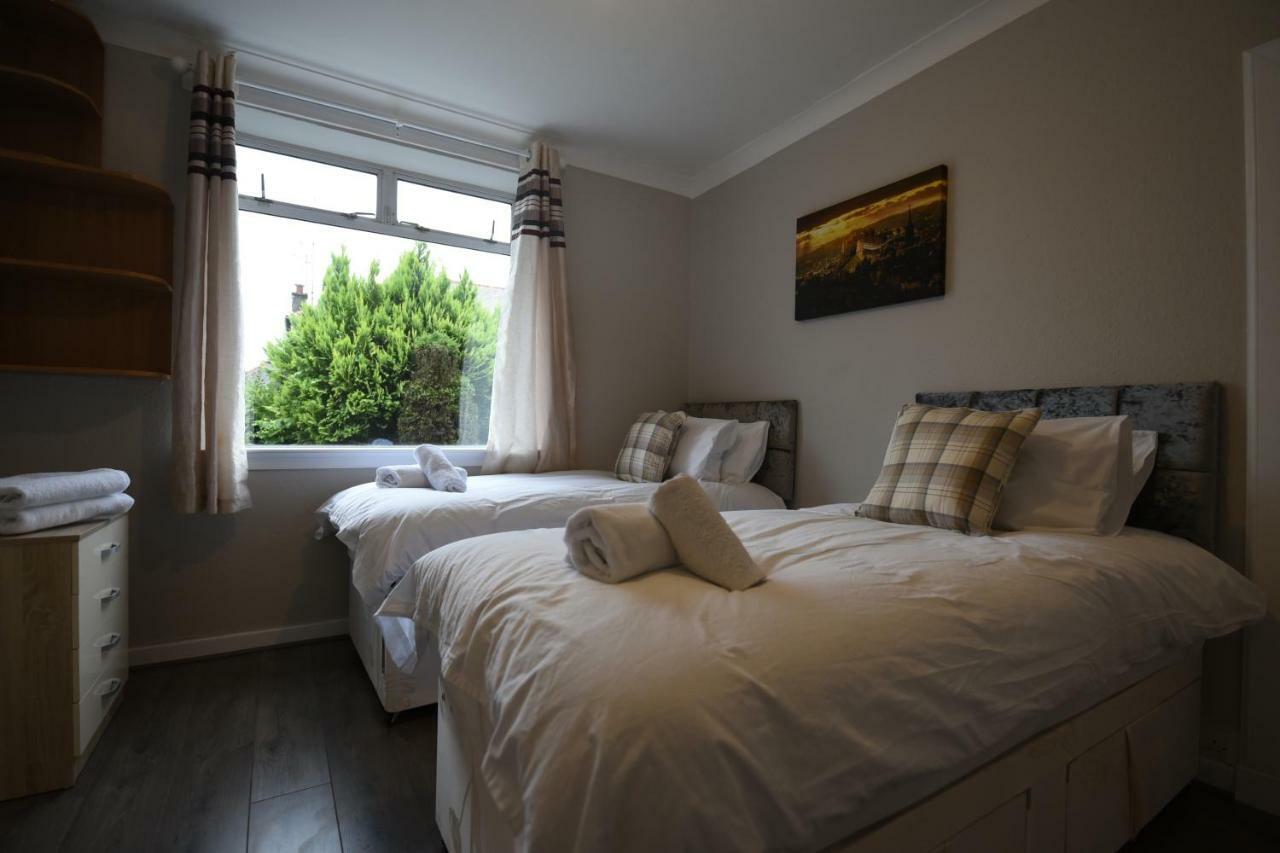 Sighthill 3 Bedrooms With Private Garden Edinburgh Dış mekan fotoğraf